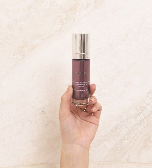 REPAIR SERUM NAC Y²™ | Meet The Clock-Stopping Serum That Future-Proofs Your Skin To Combat Early Signs Of Ageing.