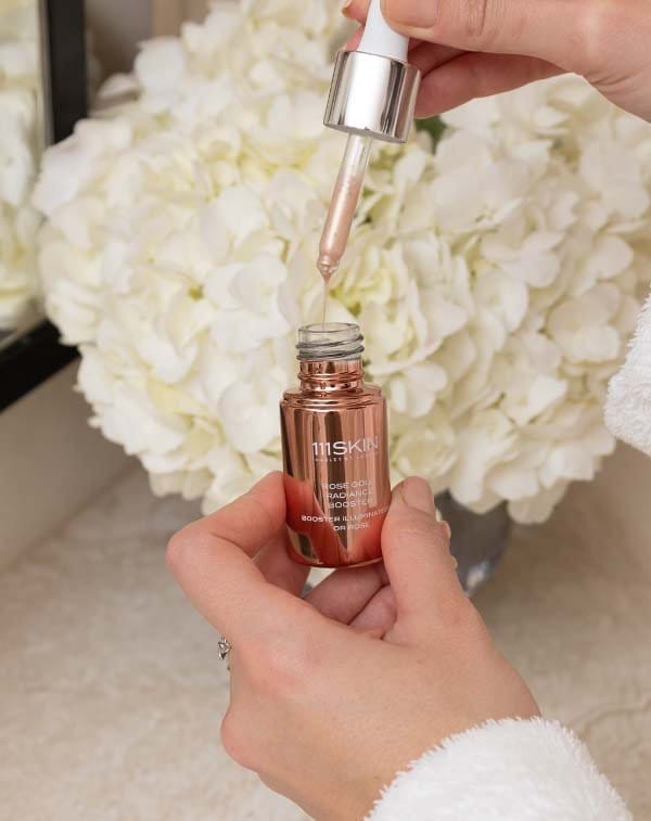 ROSE GOLD RADIANCE BOOSTER SERUM | Transforms Dull And Tired Skin With A Hit Of Radiance.