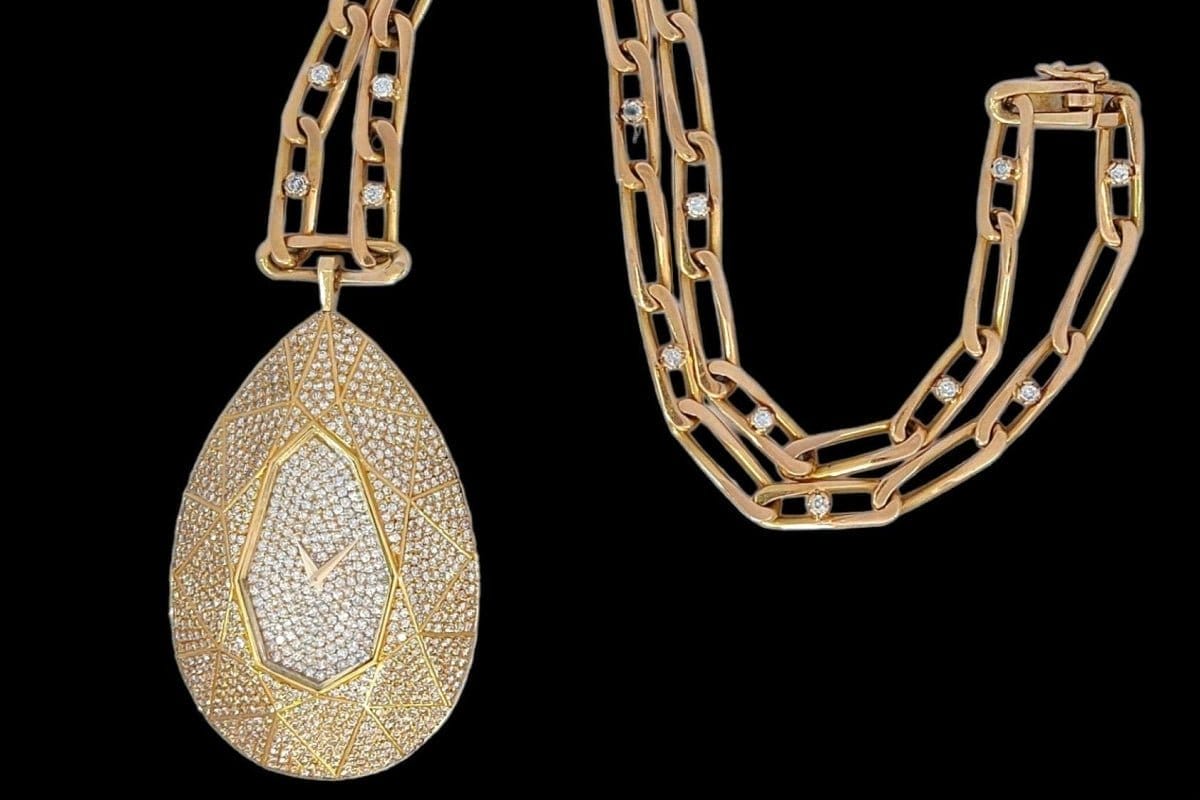 This Diamond-Encrusted Vacheron Constantin Necklace Also Offers the Most Glamorous Way to Check the Time