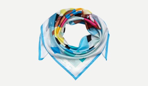 Rufai Zakari's Echo100 scarf, styled.