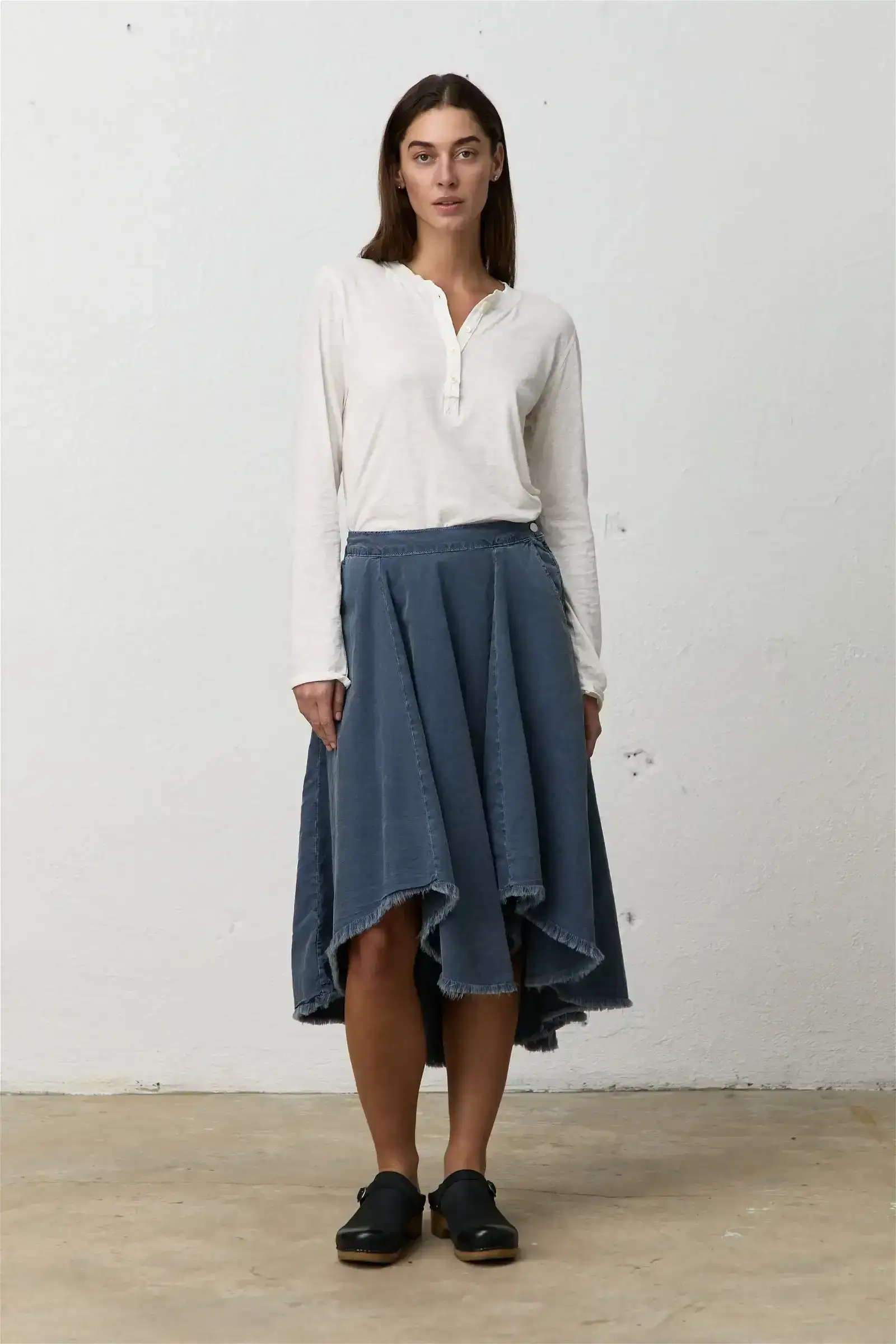 Image of DARBY SKIRT / PIGMENT NAVY