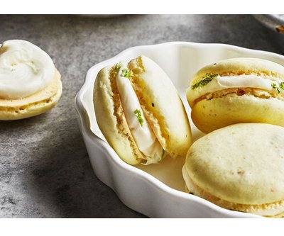 LIME MACARONS