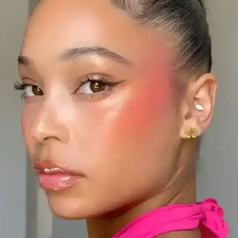 Sunset Blush Is the Prettiest TikTok Makeup Trend I’ve Ever Seen