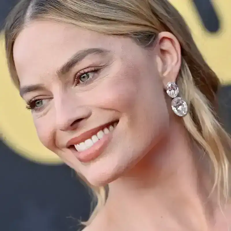 Margot Robbie smiling