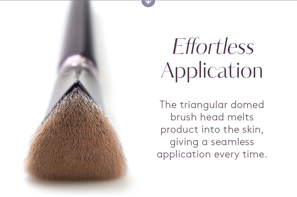 Pinnacle Foundation Brush. Effortless Application.