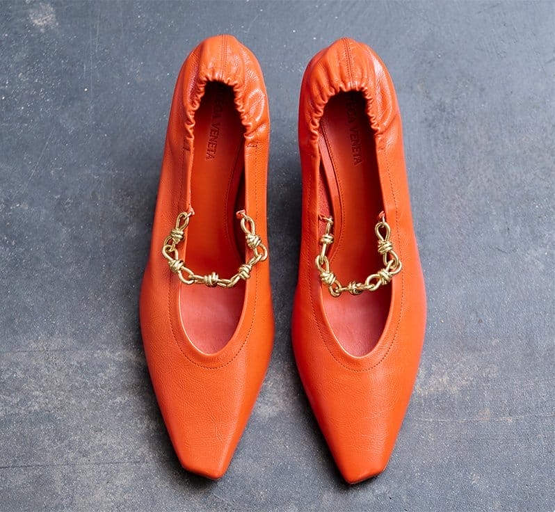 BOTTEGA VENETA Sharp Chain Pumps in New Orange