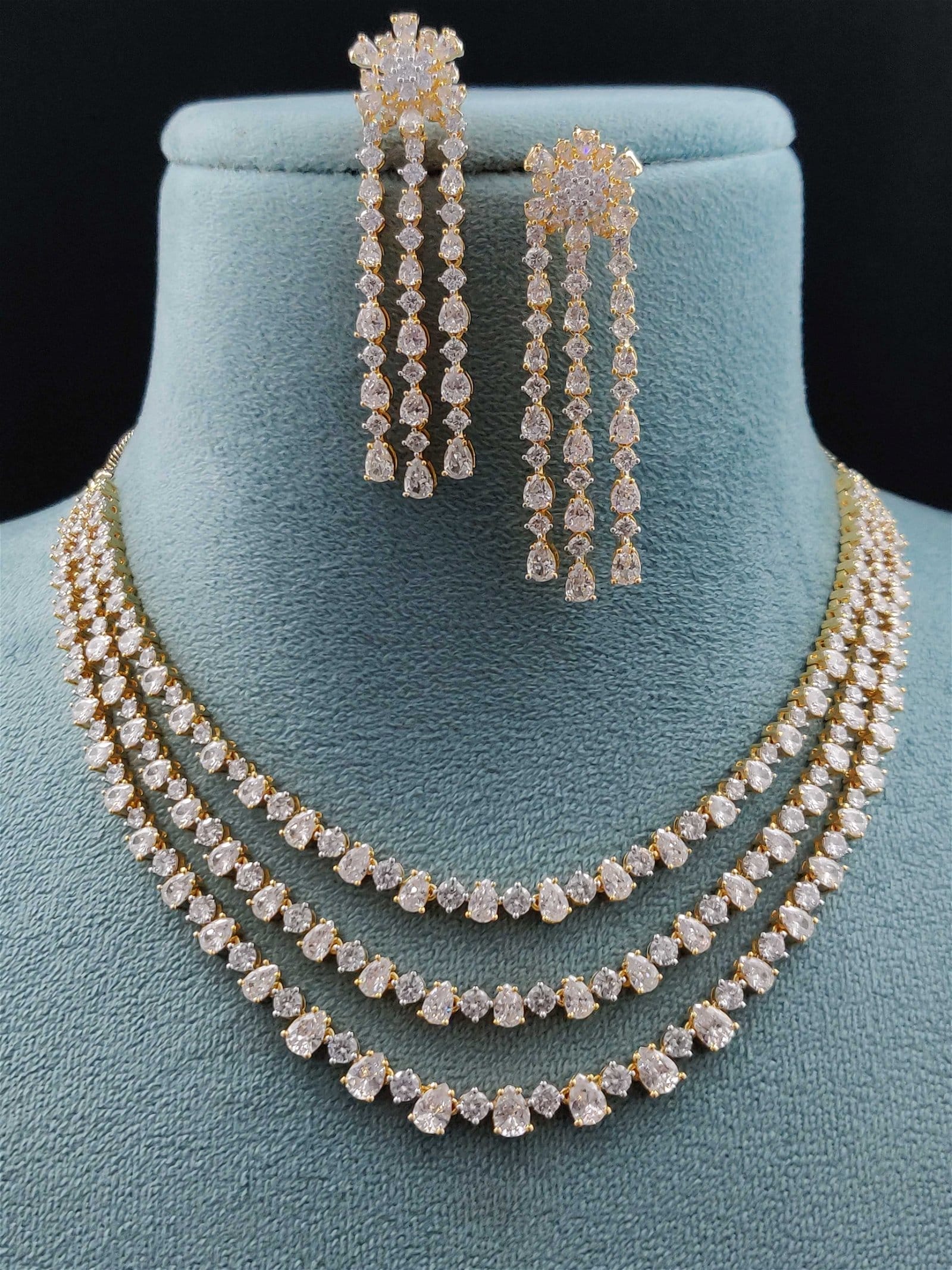Image of HIRA LAYERED NECKLACE