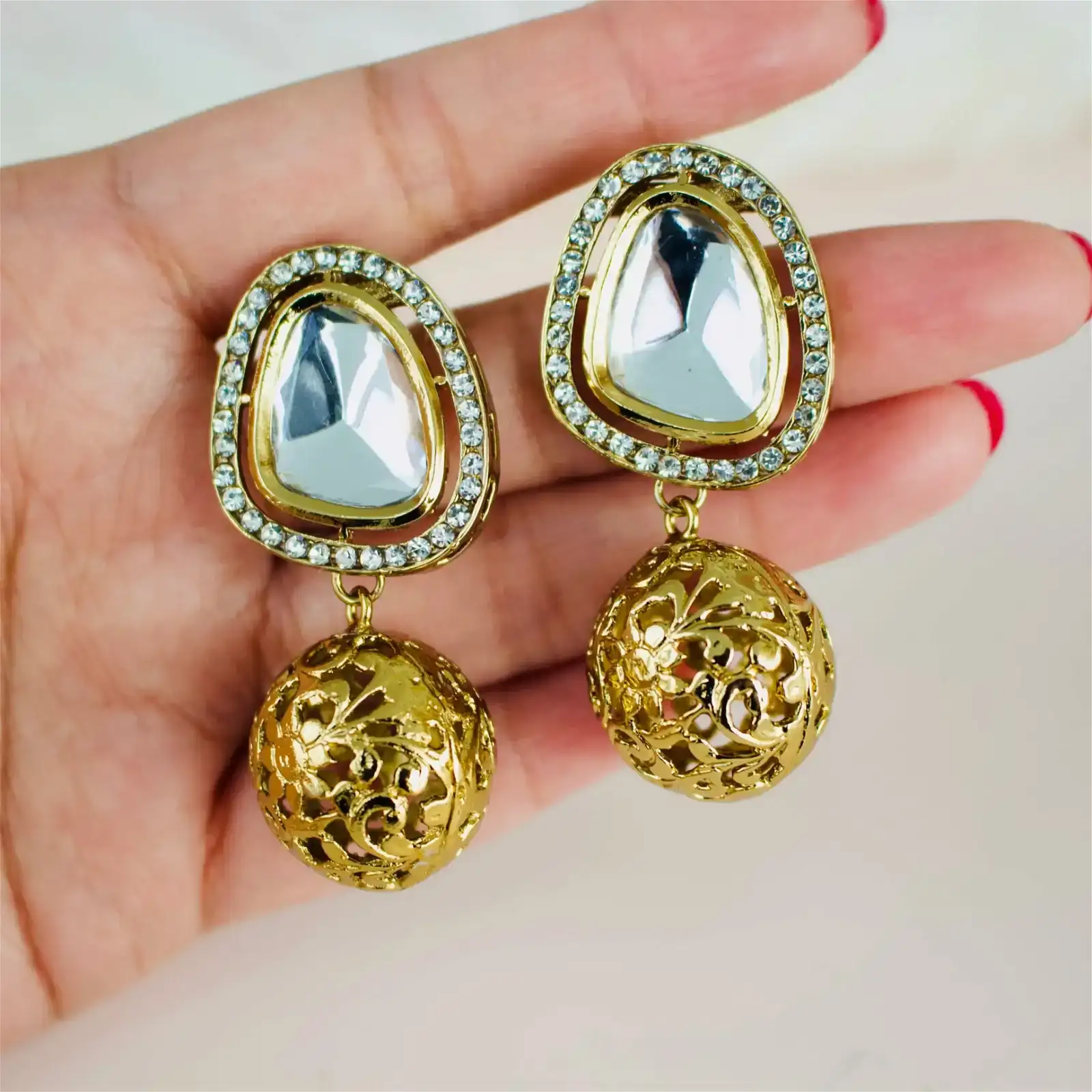 Image of Eshika Drop Earrings