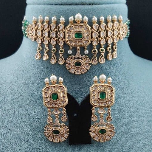 Image of SHAANA EXCLUSIVE KUNDAN CHOKER