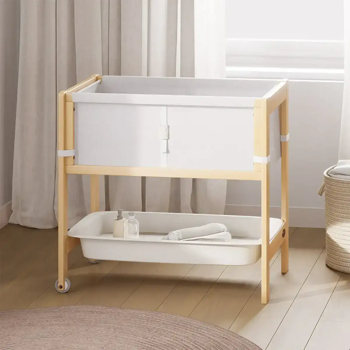 Image of Tidy Bassinet/Change Table - 2 in 1