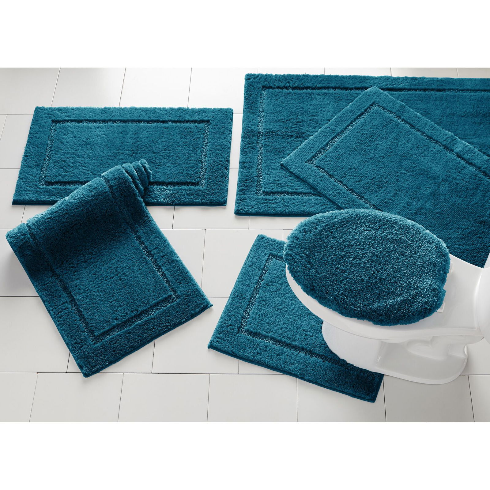 Luxe Rectangular Bath Rug\ufeff