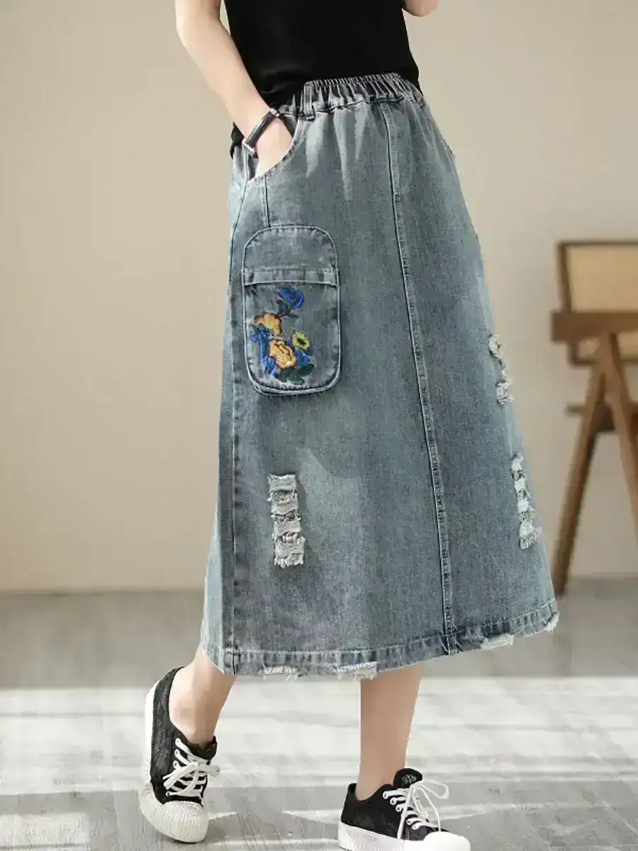 Flower Embroidery Frayed Denim Skirt