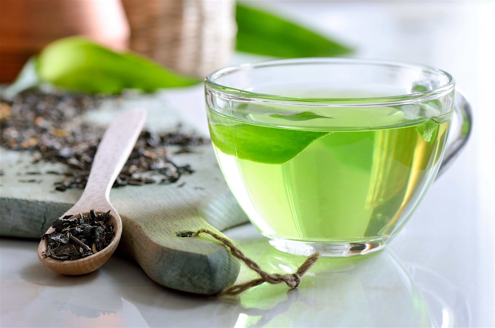 9 Green Tea Benefits for Skin Health