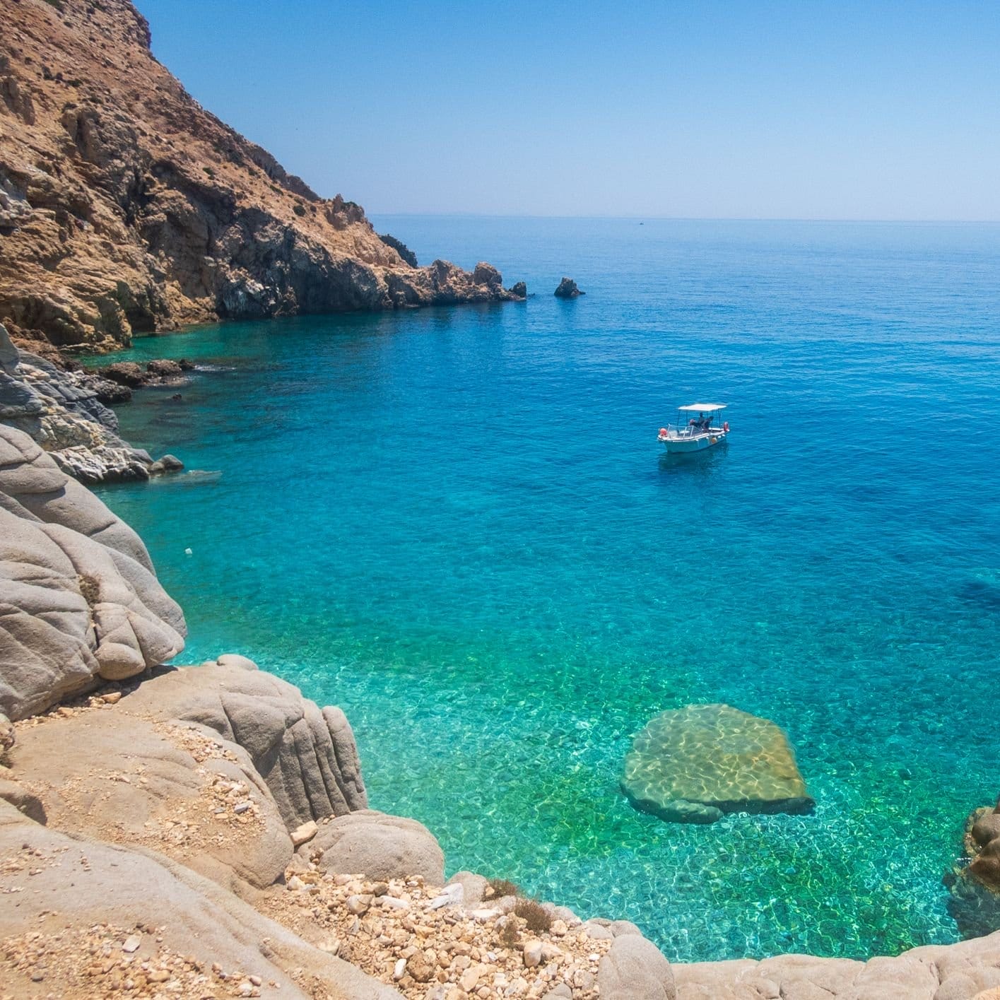 Your Guide to the Very Best Beaches in Greece to Visit This Summer