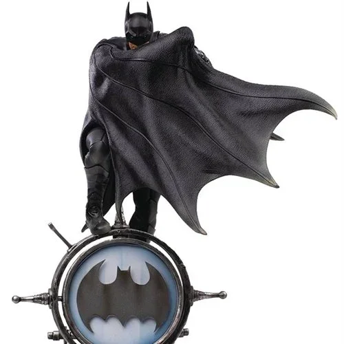 Batman Returns Batman Deluxe Art 1:10 Scale Statue