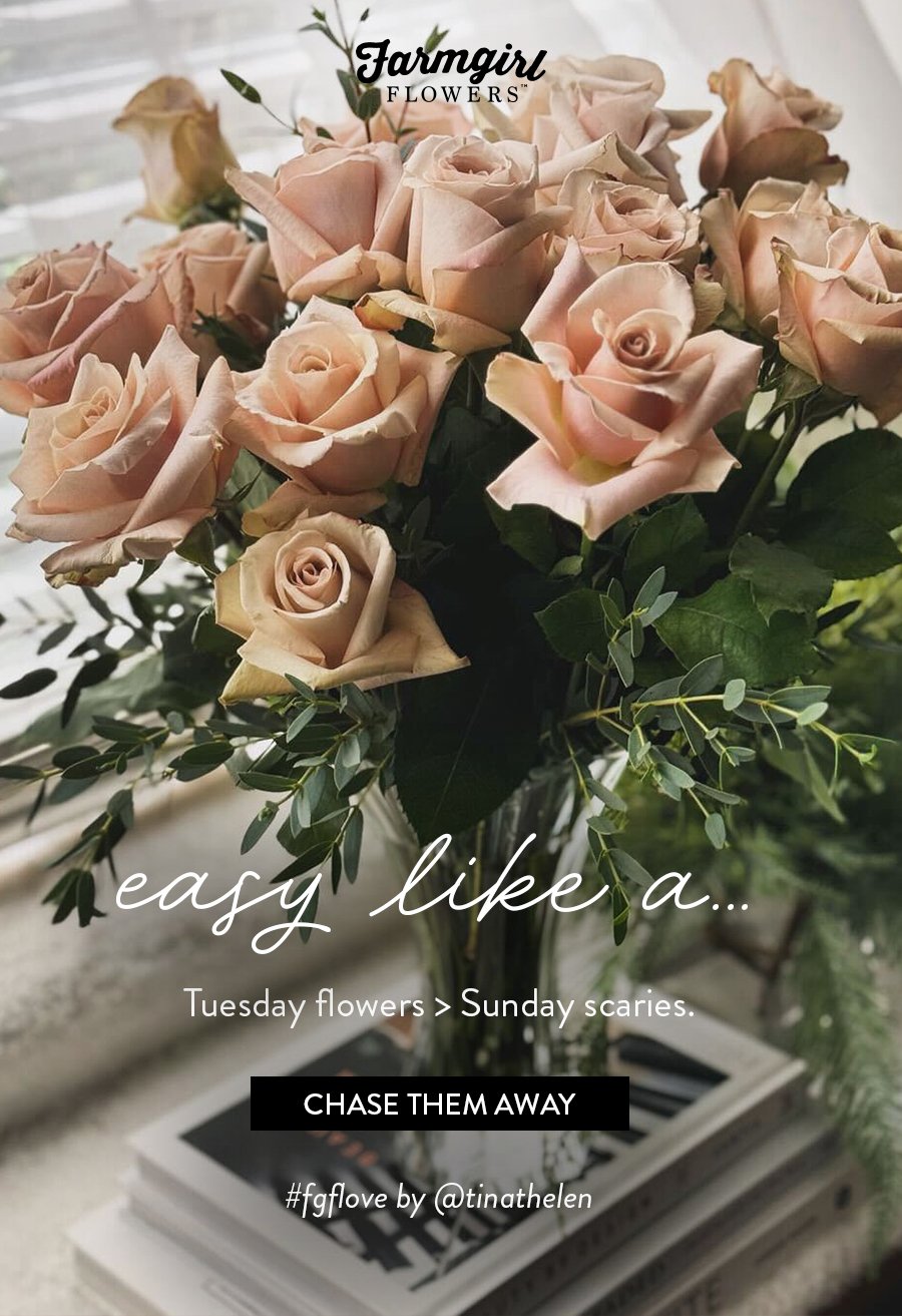 Easy like a... Tuesday flowers > Sunday scaries. Chase them away. #fgflove by @tinathelen