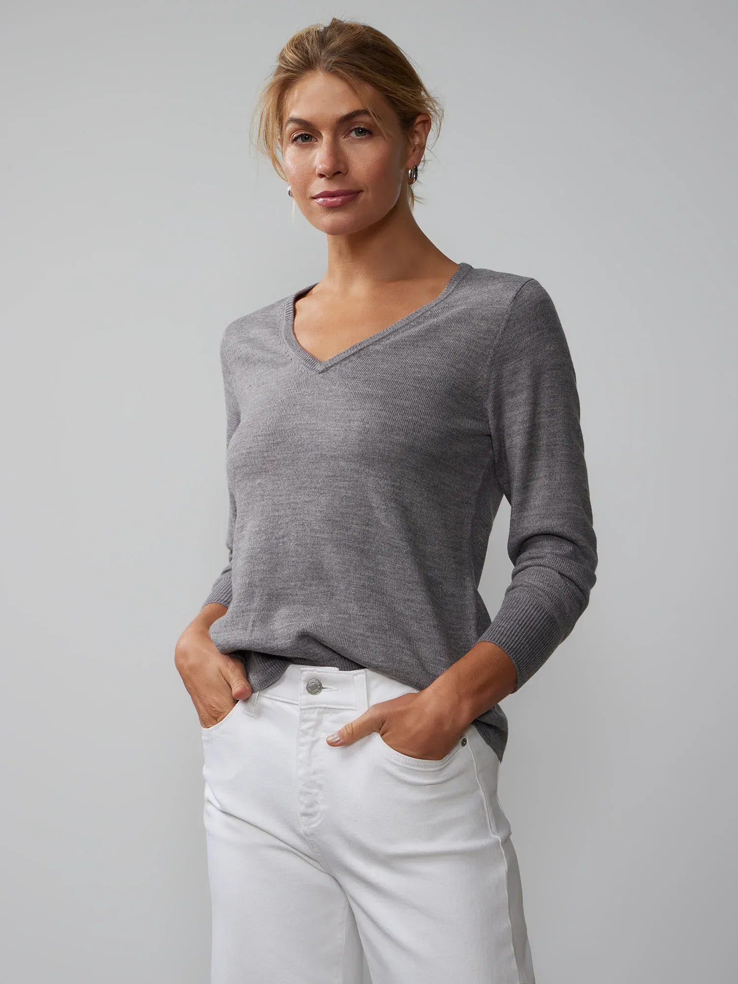 Long Sleeve V-Neck Pullover