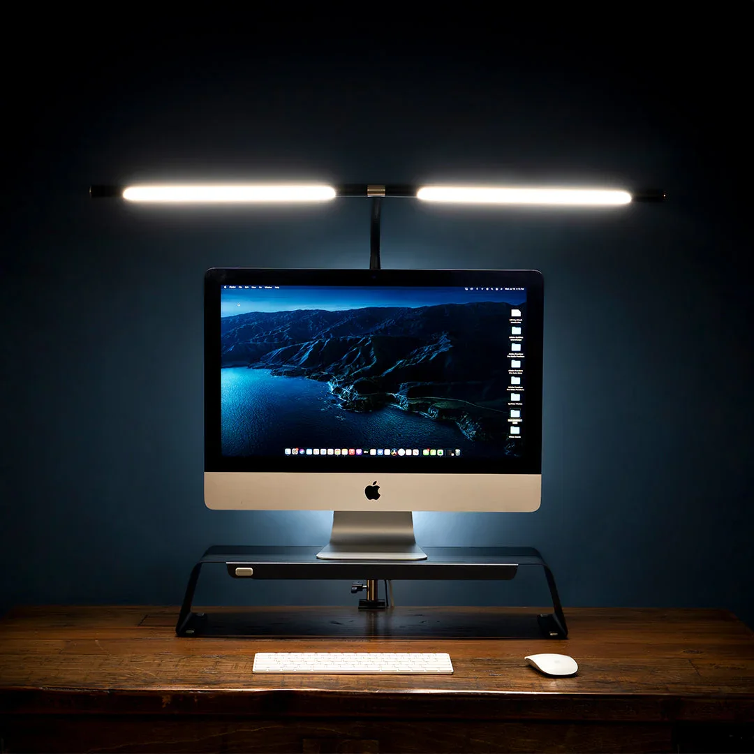 Image of Illum Desk Lamp