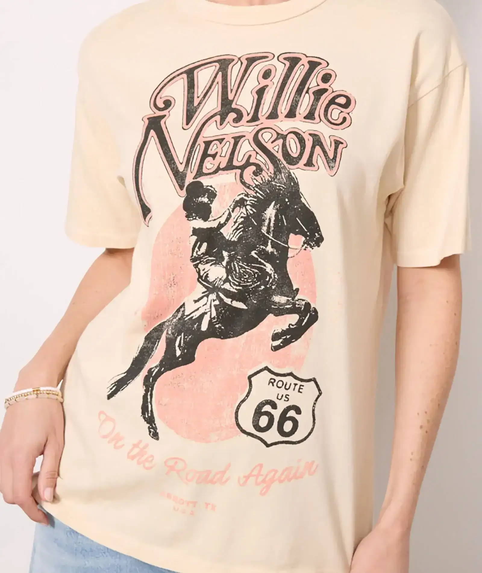 Image of Daydreamer Women Willie Nelson Route 66 Weekend Tee