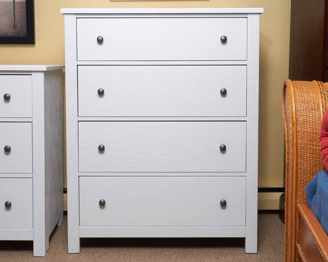  Vaughan Basset White Finish Fundamentals 4 Drawer Chest 