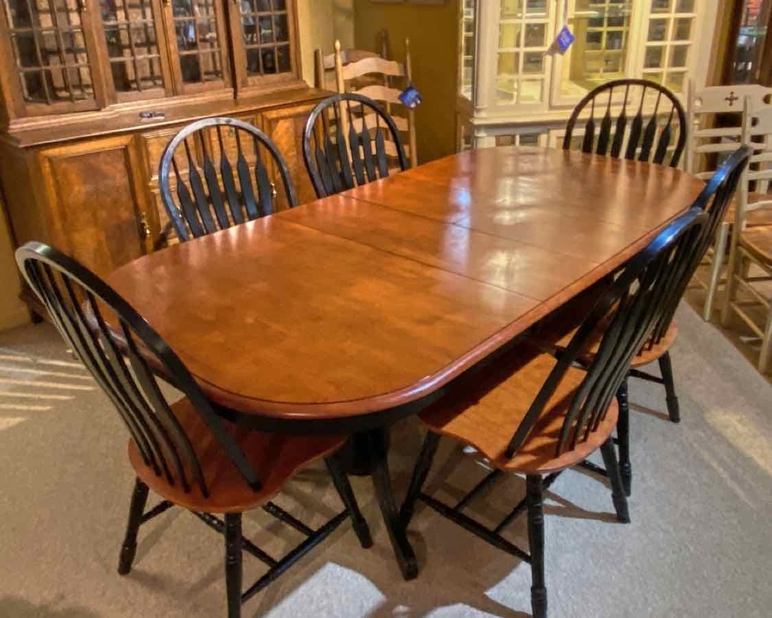 Amesbury Chair Co. Cherry Top Black Finish Legs 6 Windsor Chairs Dining Table