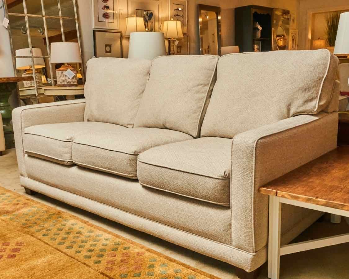  La-Z-Boy 3 Cushion 2 Toss Pillows In Ivory Textured Upholstery Sofa 