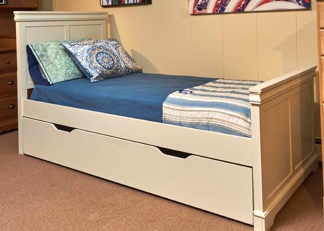 Cream Finish Twin Day Bed With Pull Out Trundle