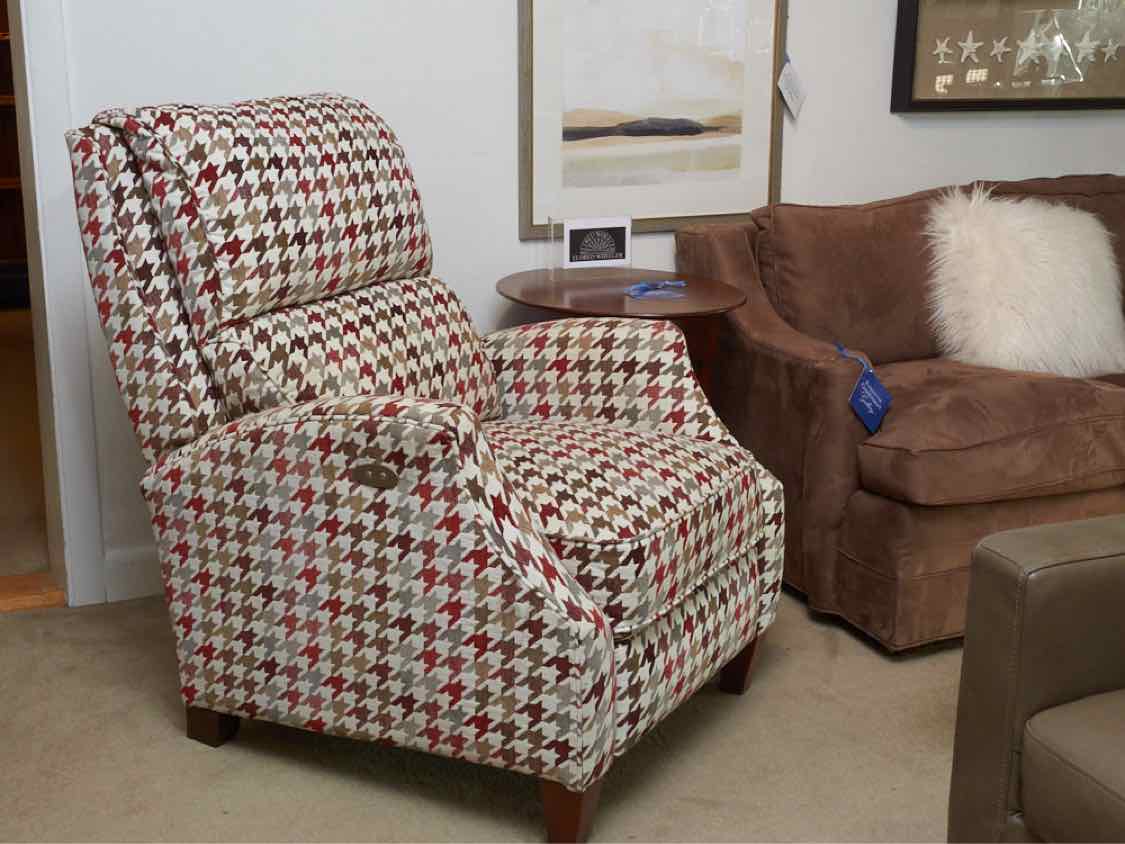 Lane Furniture 'Heritage Home' Electric Recliner In Houndstooth Upholstery