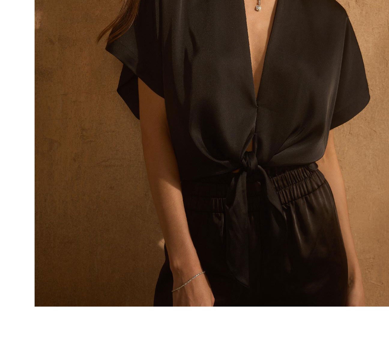 Caro Tie Front Blouse - Black >> Shop Now