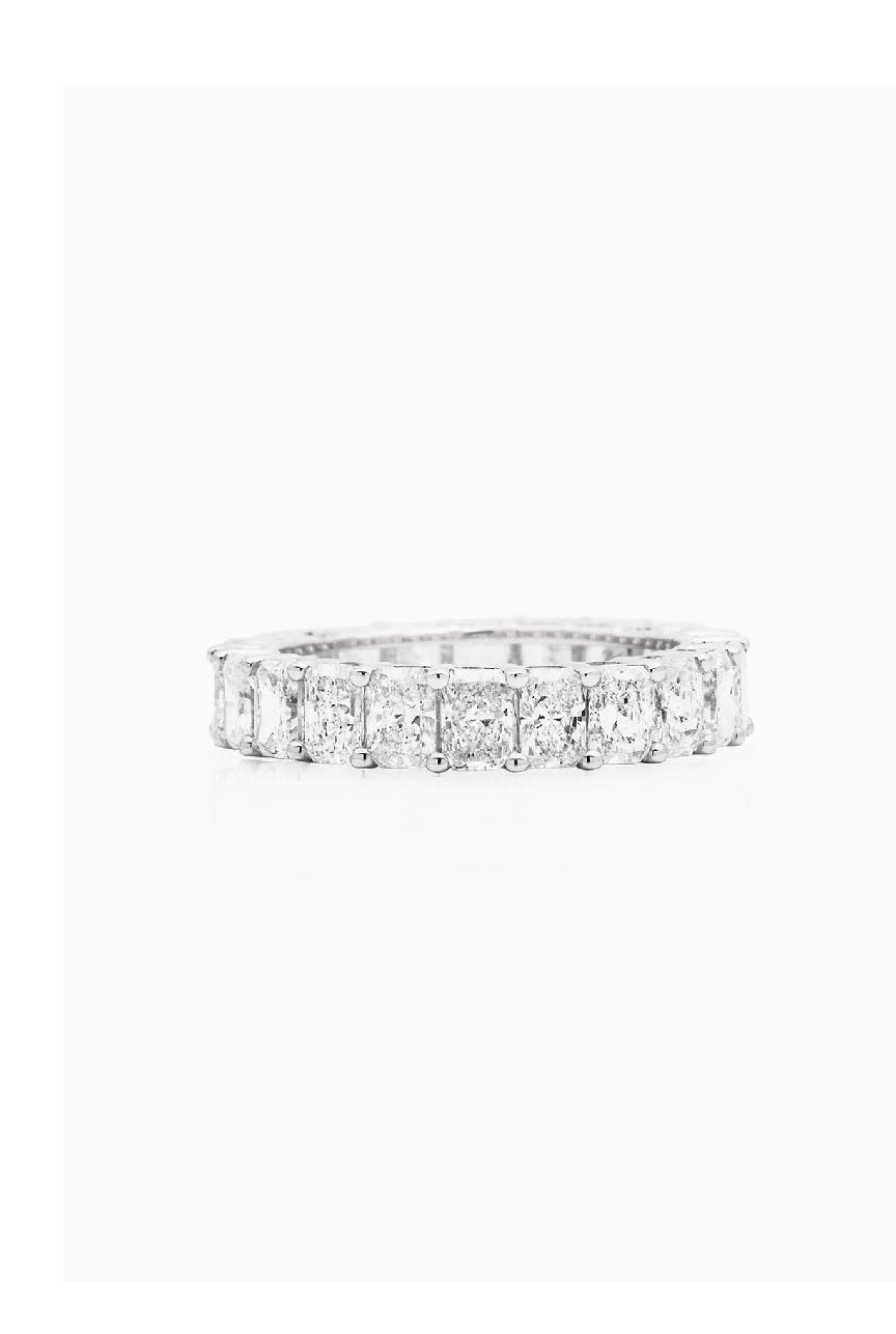 THE FOREVER RADIANT CUT BAND 4.41 CARATS - White Gold >> Shop Now