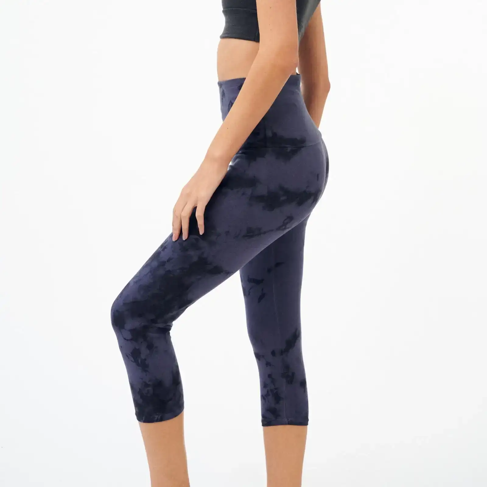 Image of High-Waist Capri Legging