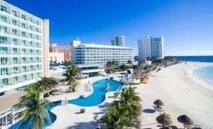 4-Star Beachfront Cancún Resort