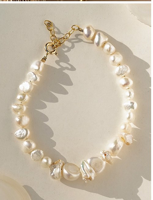 CHUNKY PEARL BRACELET