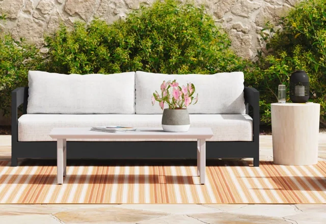 Outdoor Sofas for You