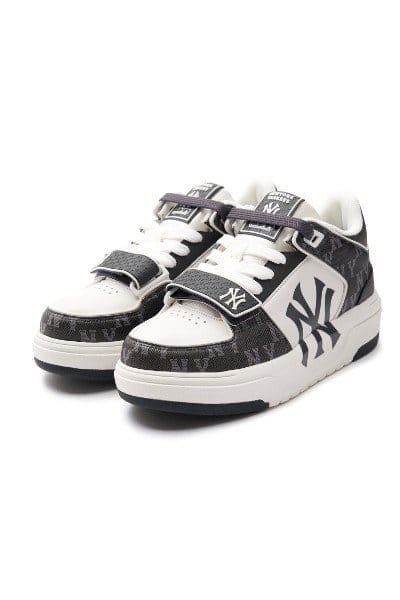 Image of Unisex Chunky Liner Mid Denim Shoes NY Yankees Black