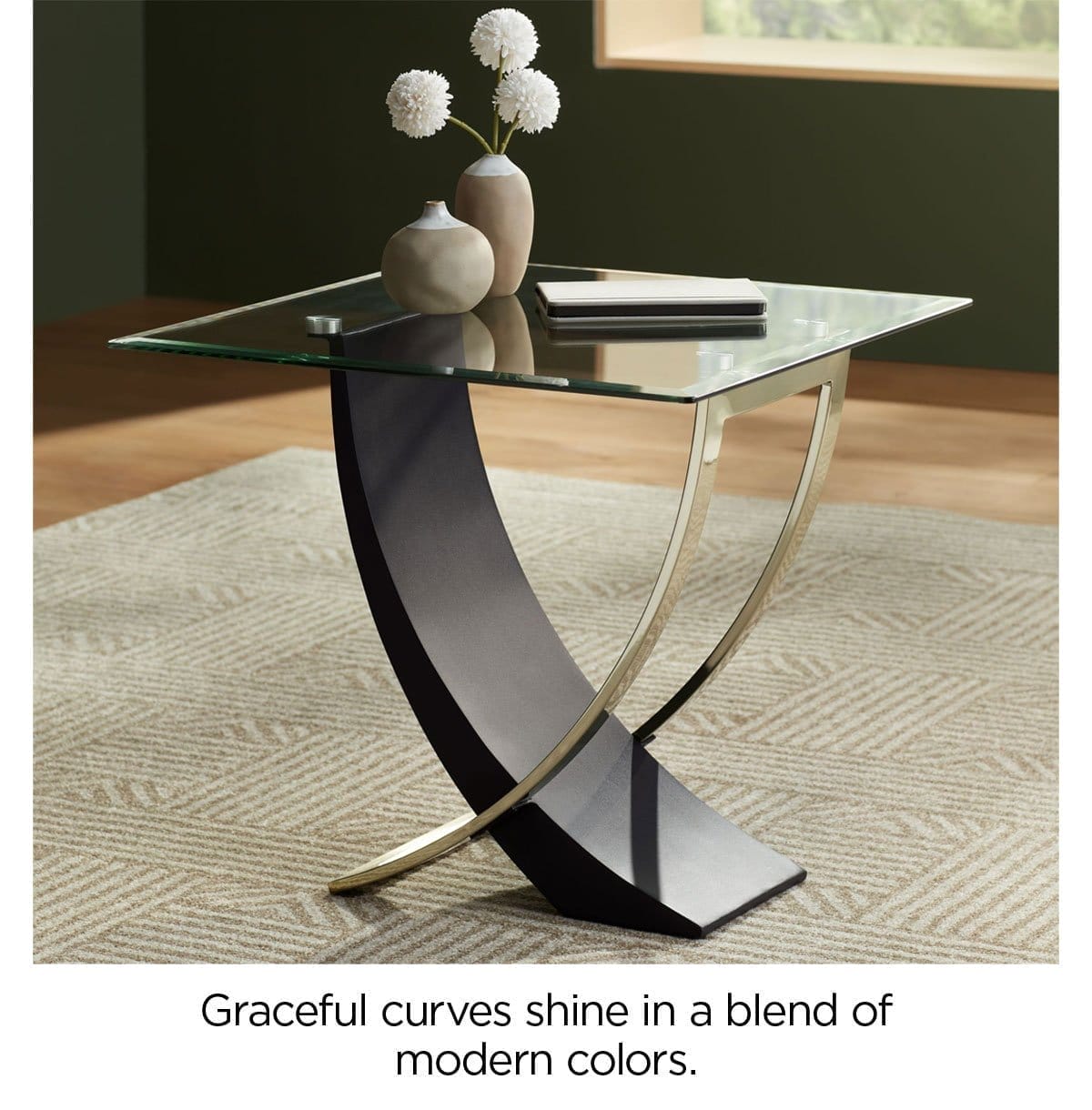 Graceful curves shine in a blend of modern colors.