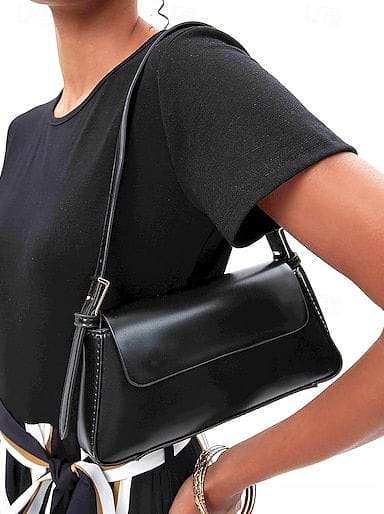 Sleek Black Leather Crossbody Bag with Adjustable Strap - Chic Accessory for Everyday Style