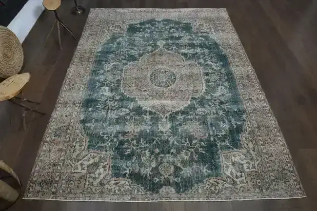 Ottoman Opulence: Turkish Rugs Auction