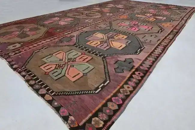 Threads Of Tradition: Kilim Rugs Auction