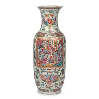 A Large Chinese Export Porcelain Vase