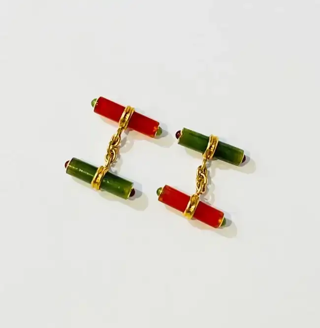 Pair of 18k Gold Seaman Schepps - Trianon Bar Cufflinks Set with Nephrite and Carnelian