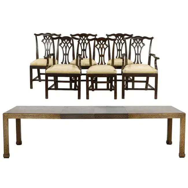 A contemporary Henredon 'Chinese Chippendale' dining table with six Chippendale-style chairs; table