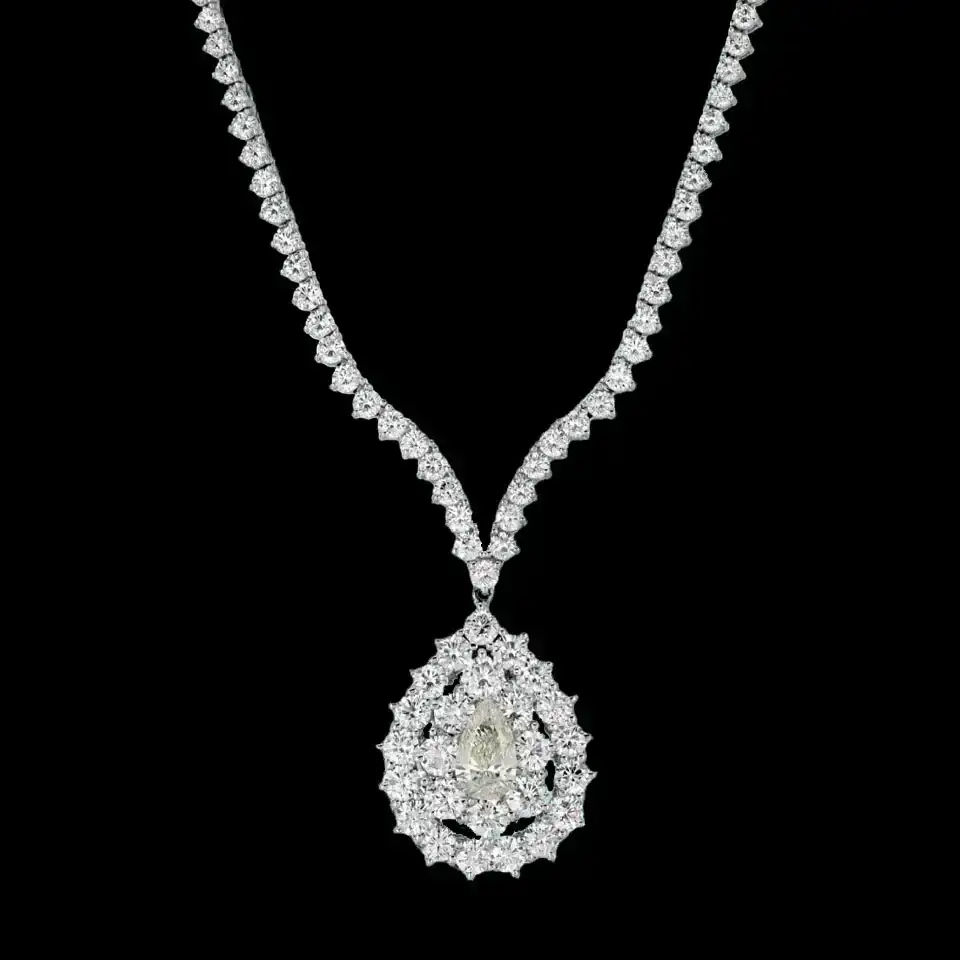 18K Gold 14.75cts Diamond Necklace