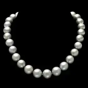 18K Gold Pearl 0.60ct Diamond Necklace