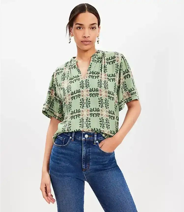 Tiled Vine Pleated Cuff Top