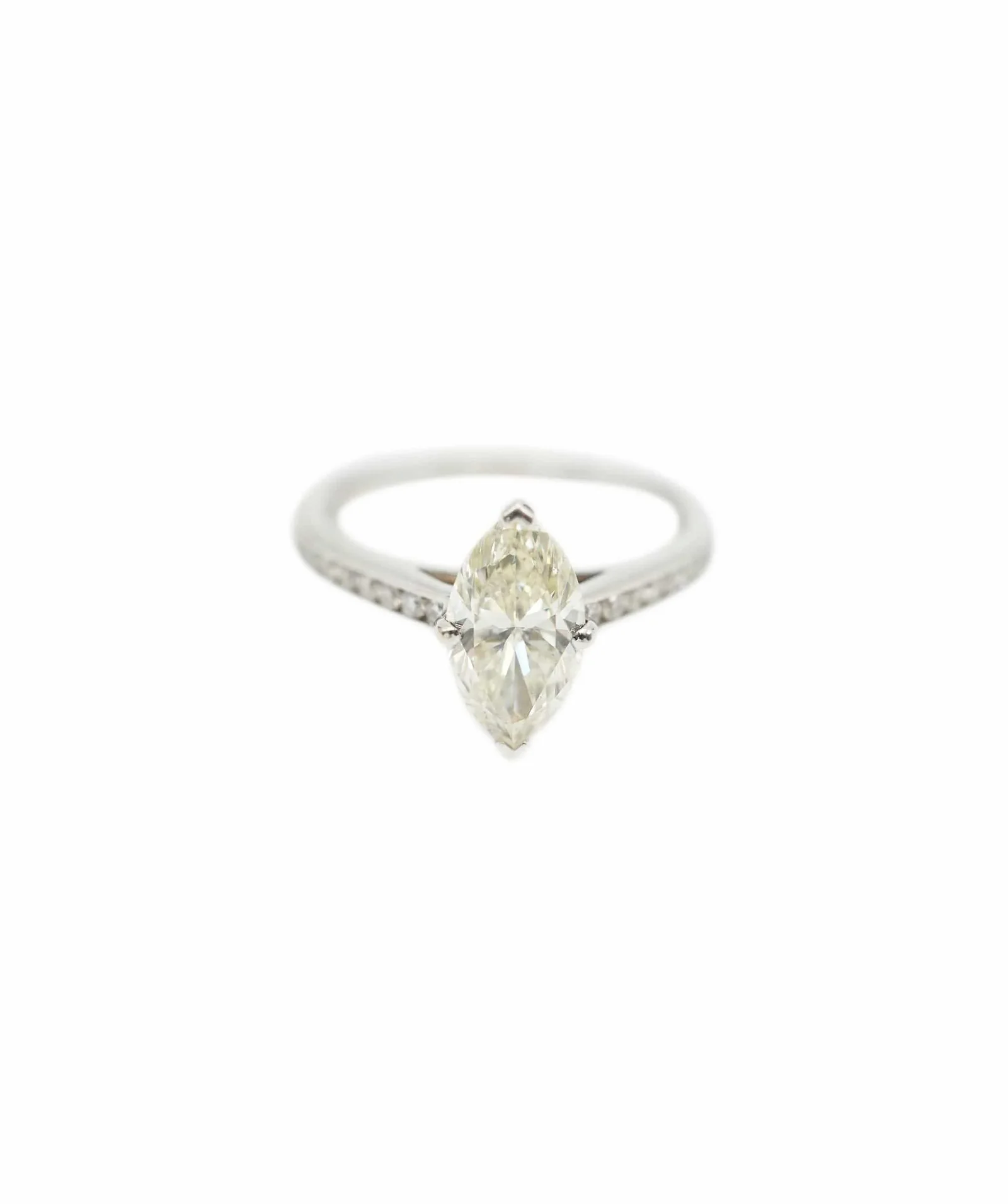Image of Marquise-cut 1.51 carat diamond ring K SI1 White Gold (18k) IGI AHC1237