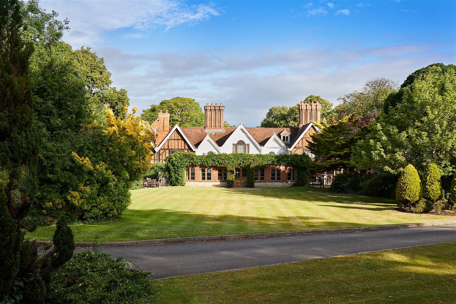 Alveston Manor gardens, Stratford-upon-Avon