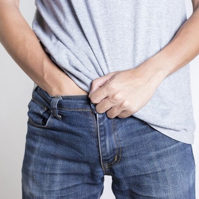 How to Check for Testicular Cancer, and Why You Need to Start Doing It Early