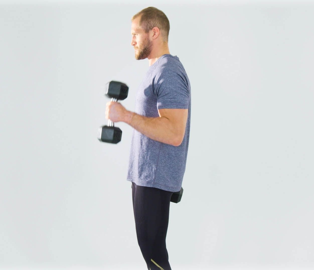 Build Sleeve-Bursting Biceps With the Hammer Curl