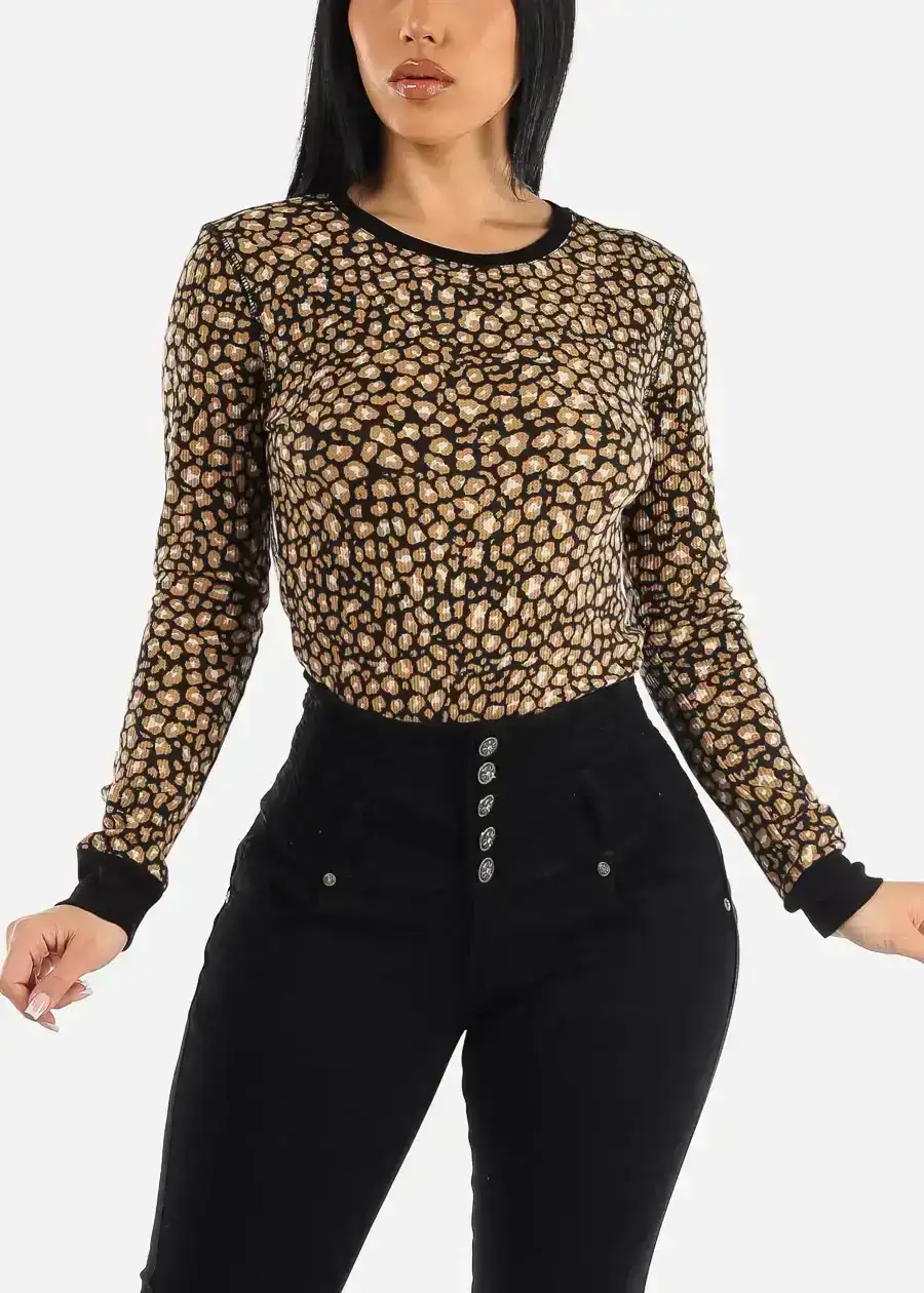 Image of Long Sleeve Crewneck Animal Print Top Black